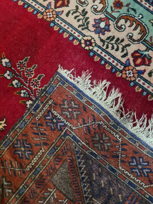 Discover our exquisite Antique Persian rugs, measuring 140 x 88cms. Shop now to add timeless elegance to your space. Perfect for any antique lovers.