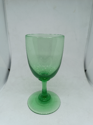 Explore our collection of 19th century 6 uranium drinking glasses, 13cm high & in good condition. Act now to add these historical pieces to your collection!