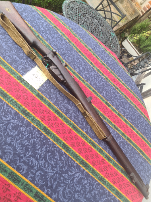 Discover our 1917 Ishapore .303 SMLE rifle, with sling, serial number 19044A. Comes deactivated with certificate. Add a bayonet for just £100 more. Shop now!