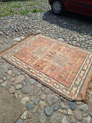 Discover our range of authentic, old African tribal rugs. Sized at 185x130cm, these unique pieces will transform any space. Shop now for exclusive deals.