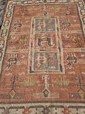 Discover our range of authentic, old African tribal rugs. Sized at 185x130cm, these unique pieces will transform any space. Shop now for exclusive deals.