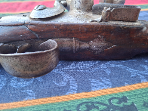 Discover our unique collection of Flintlock Pistols, featuring the exquisite Roe-stamped model with a 180 mm barrel. Get yours today and own a piece of history!