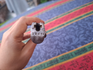 Explore our collection of authentic Mauser Bayonets with unmarked single-edged fullered blades. Shop now and add a 40cm piece with a wooden grip to your collection!