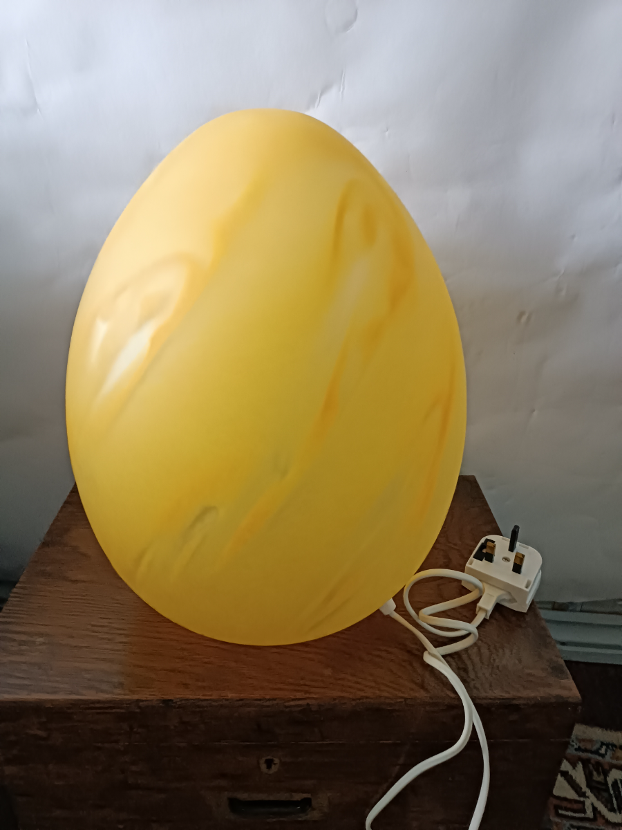 Discover the allure of French Vianne Glass with our vintage table lamp by Serge Ligardes. It's a charming 20th-century piece with a unique egg shape. Shop now!