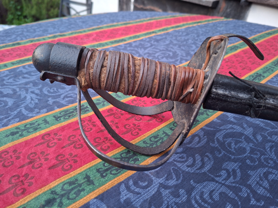 Explore our selection of unique blunt swords, including a possibly Mau Mau item. Unknown provenance. Buy now to own a piece of history!