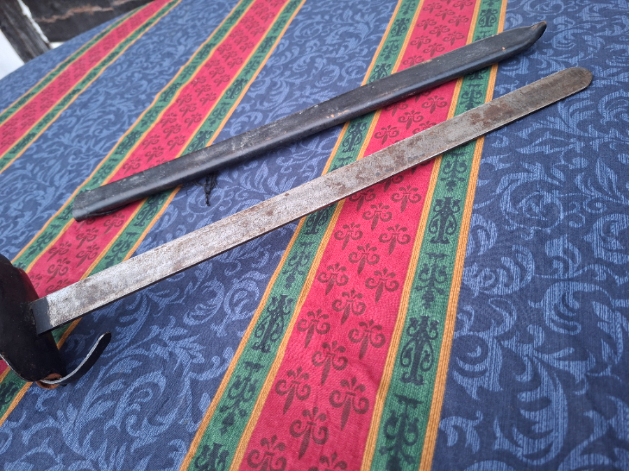 Explore our selection of unique blunt swords, including a possibly Mau Mau item. Unknown provenance. Buy now to own a piece of history!