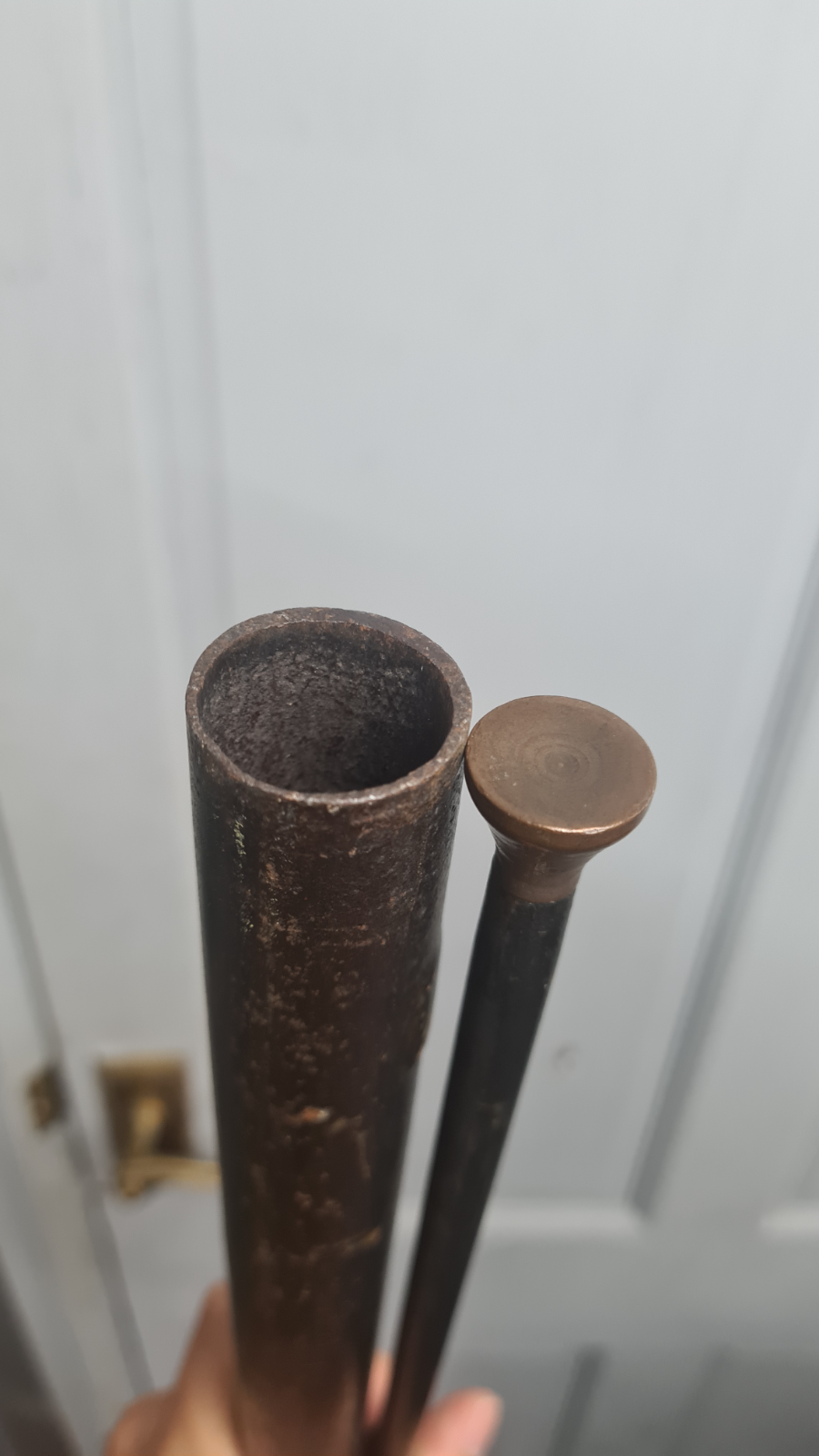 Discover our 1789 8-bore flintlock shotgun by Lopp, featuring an EIC lock. Delve into history with this large piece. Explore and buy now!