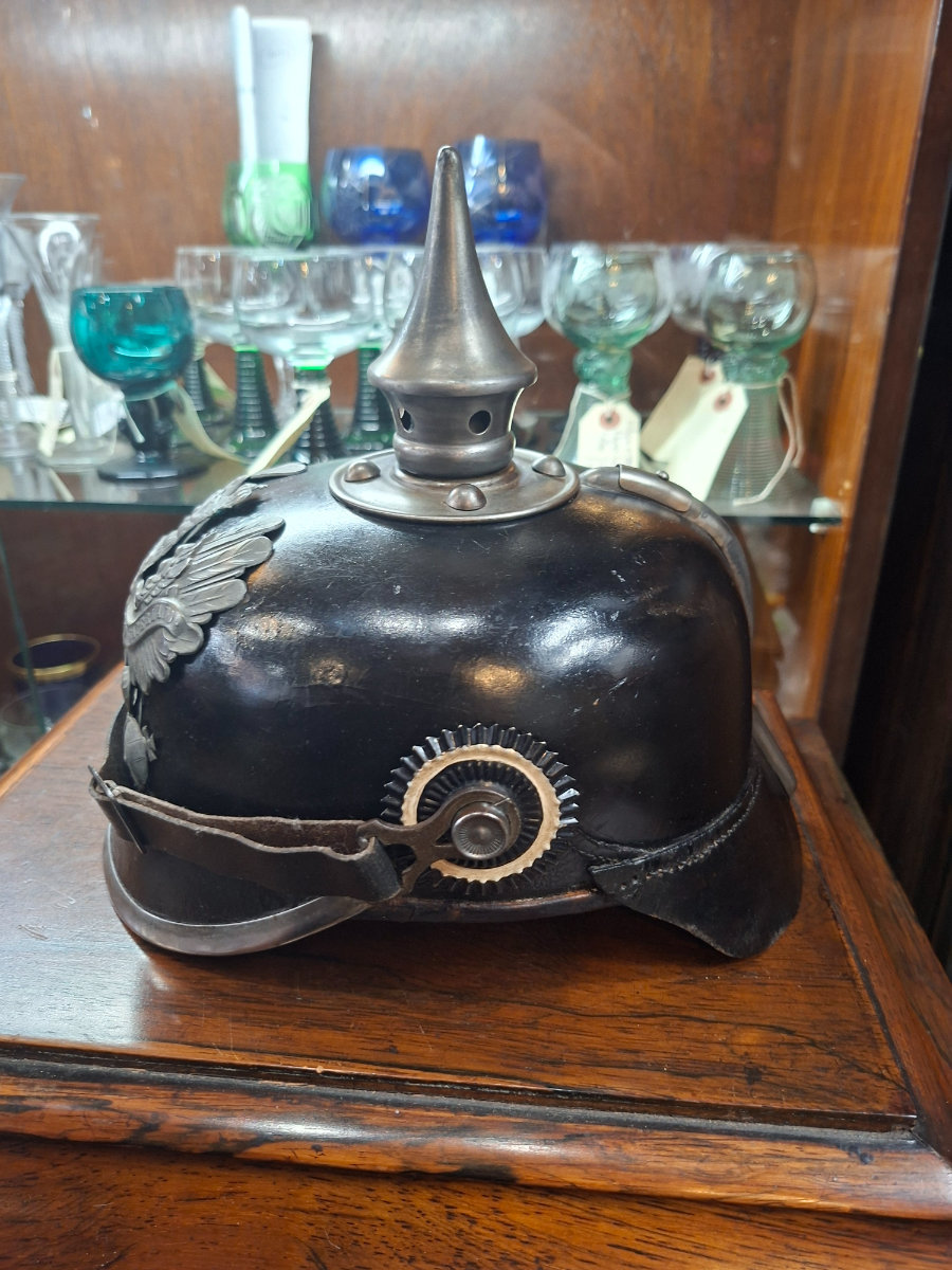 Discover our collection of historic M15 Prussian other ranks Picklehaube. Outstanding condition, completely intact. Secure yours today!