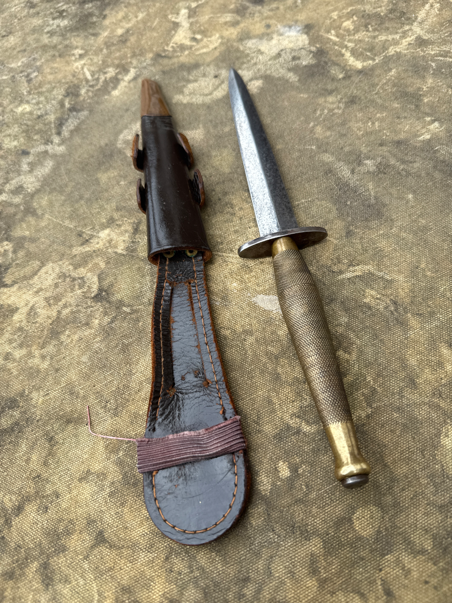 Second Pattern Type 1 Commando Knife