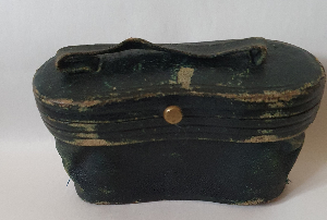 Discover our authentic German-made Opera Glasses from c.1920, comfortably housed in a 19th-century case from Henri of Paris. Browse and buy now for a historical treasure!