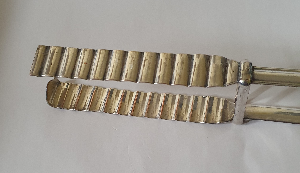 Discover our unique Georgian Chop Tongs, c.1820. Made of Britannia Metal, silver plated on copper. Add a touch of vintage elegance to your serving setup. Shop now!