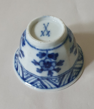 Discover our collection of 18th century Meissen Porcelain Tea-Bowls. Hand-painted underglaze blue decoration, c. 1760. Shop now for these unique 'crossed sword' mark pieces.