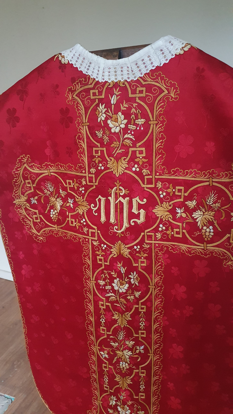 Latin Mass Set In Red