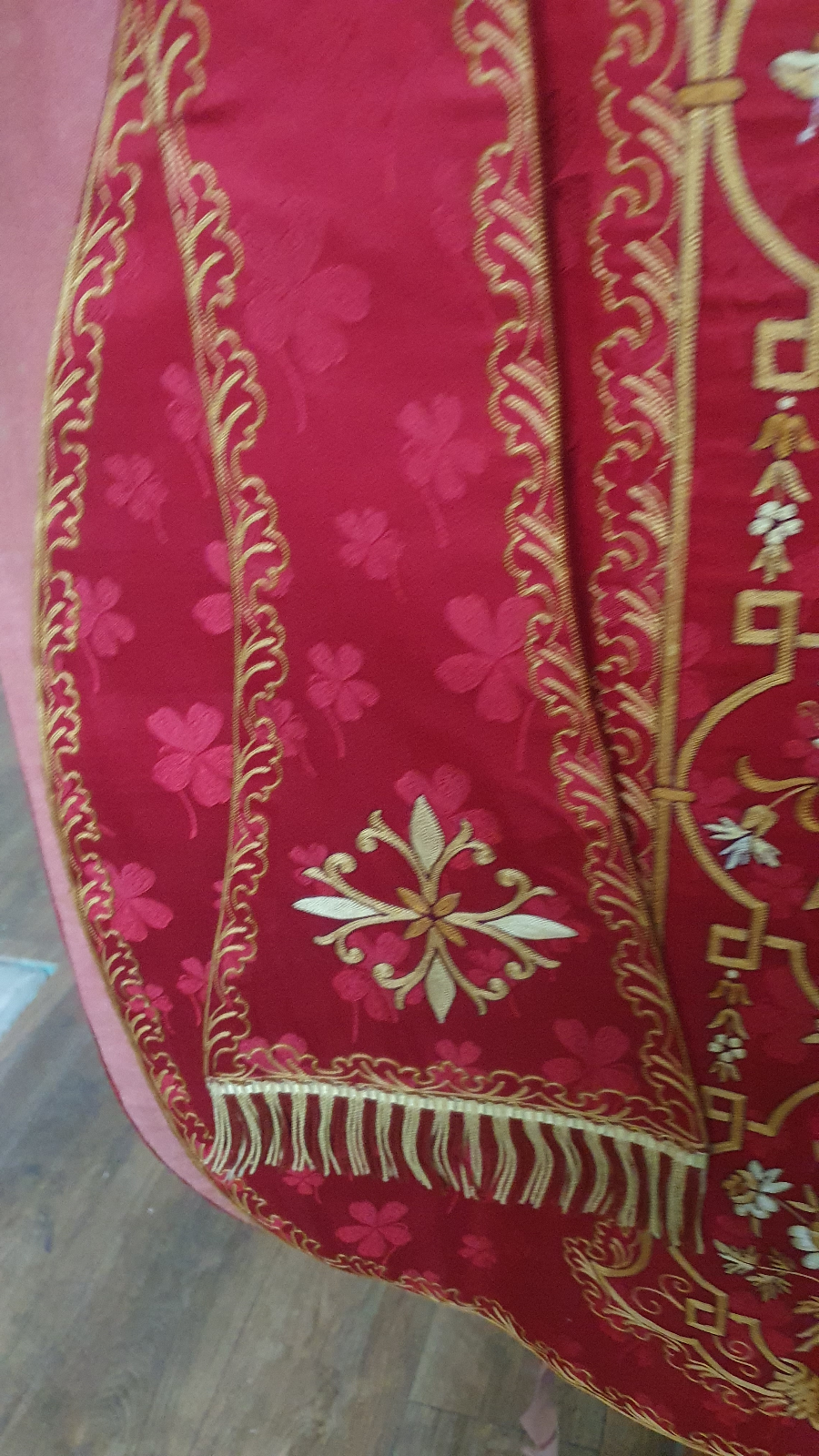 Latin Mass Set In Red