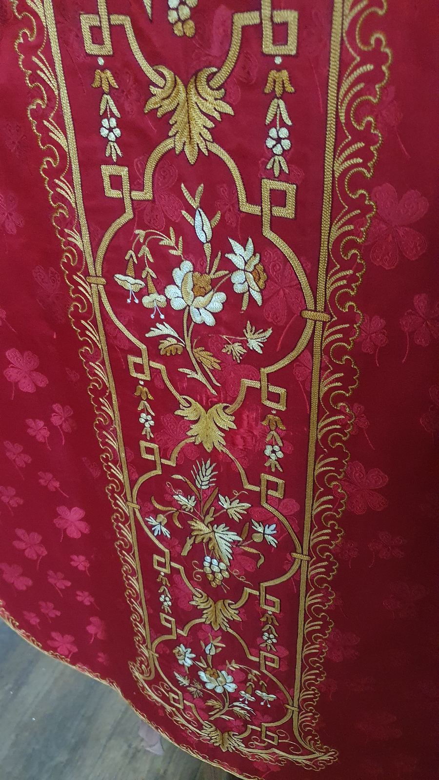 Latin Mass Set In Red