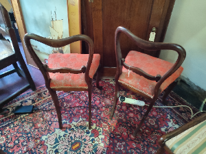 Discover our collection of 19th-century rosewood balloon back bedroom chairs. Re-upholstered and in reasonable condition. Explore now and enrich your home decor!