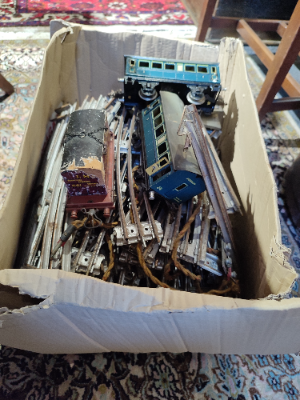 Discover our fantastic collection of 1930's 0 gauge track and carriages. Locomotive not included. Shop now to add unique vintage charm to your model railway!