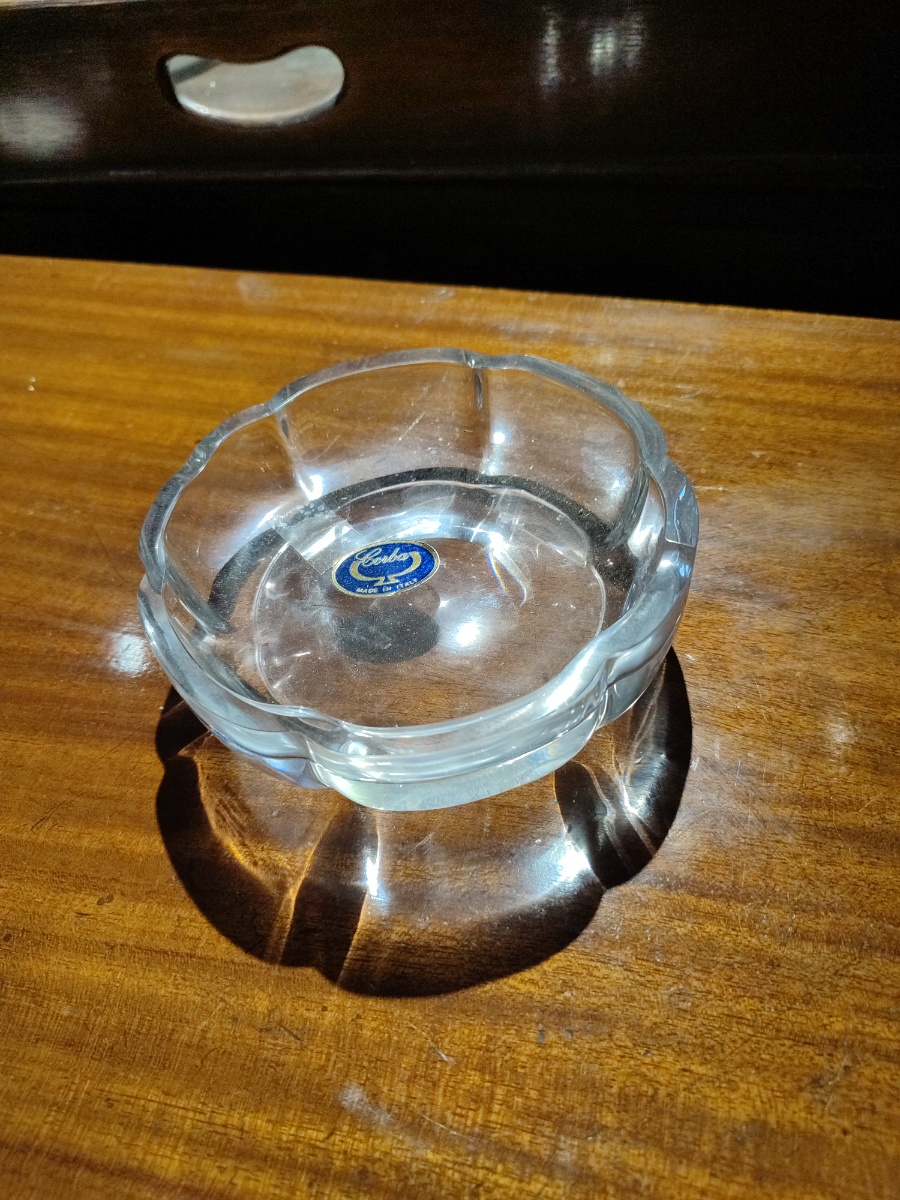 Discover the craftsmanship in our Italian Cobra Ashtray collection. High-quality, unique design, perfect for any style! Buy now for exclusive deals on home decor items.