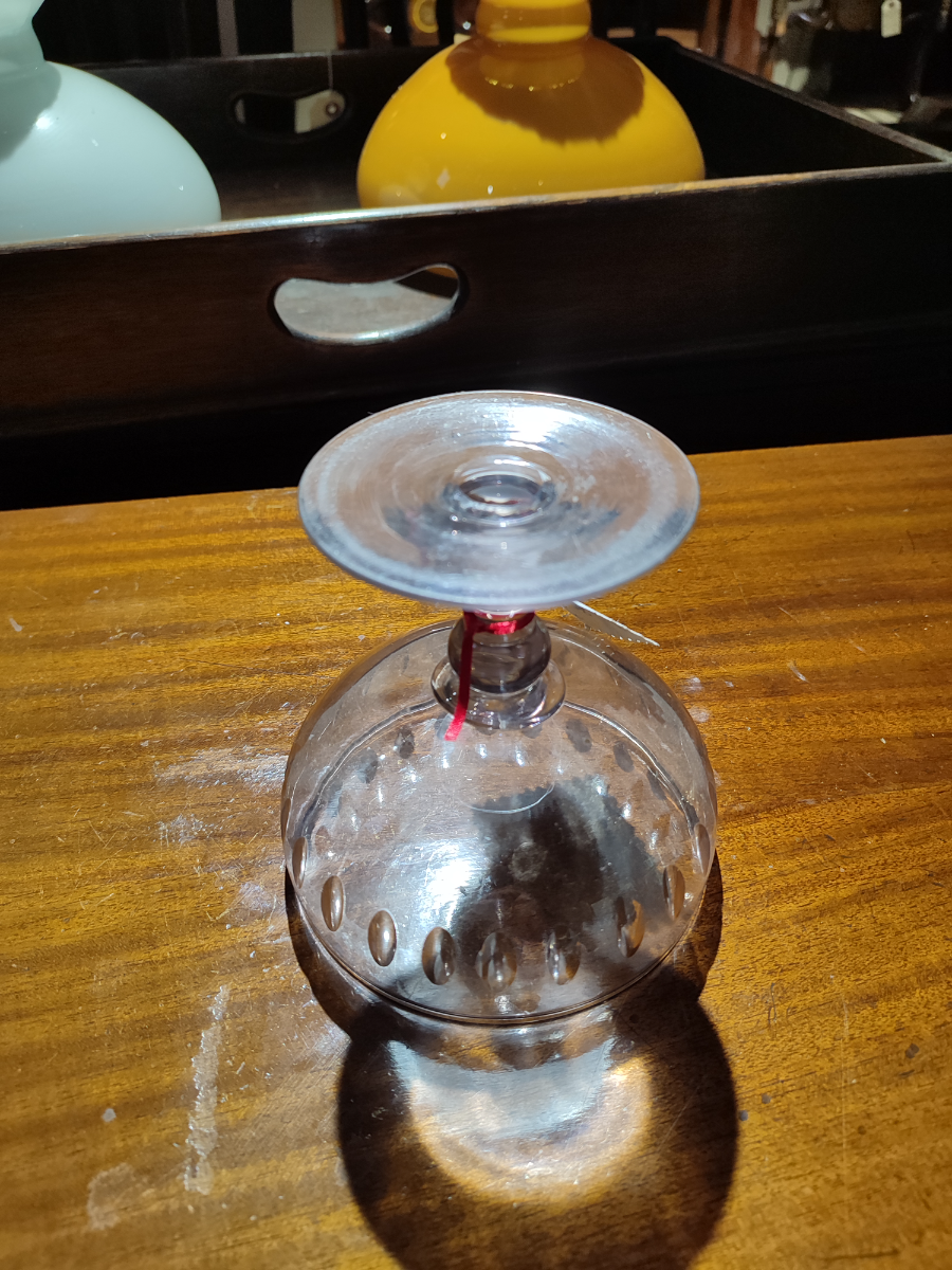 Discover the charm of our Victorian Sweet Mead Dish. Exquisite design, perfect for any occasion. Order now to experience a delightful old-world delicacy!