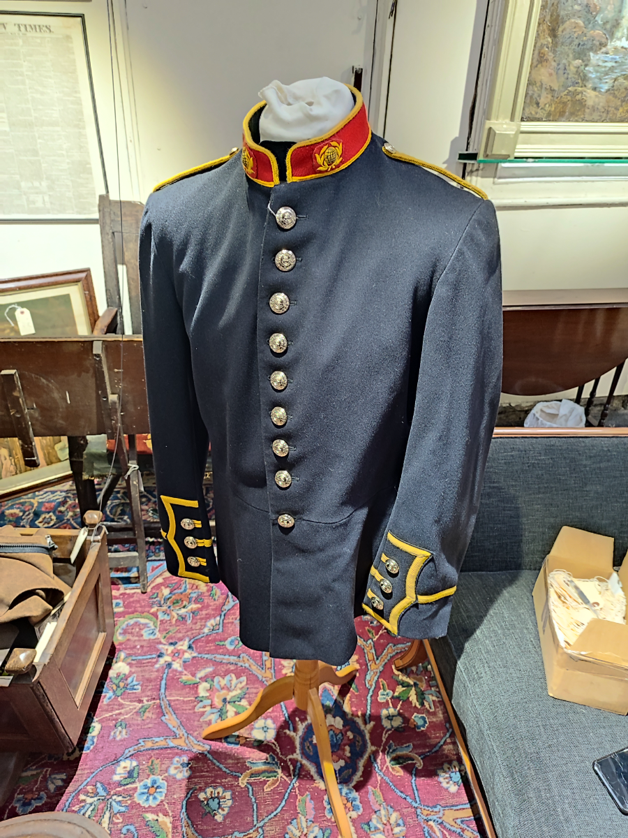 Discover the authentic Royal Marines post 1954 tunic with QEII Crown buttons by Hobson & Sons. Ideal for collectors. Shop now for this unique piece of history!