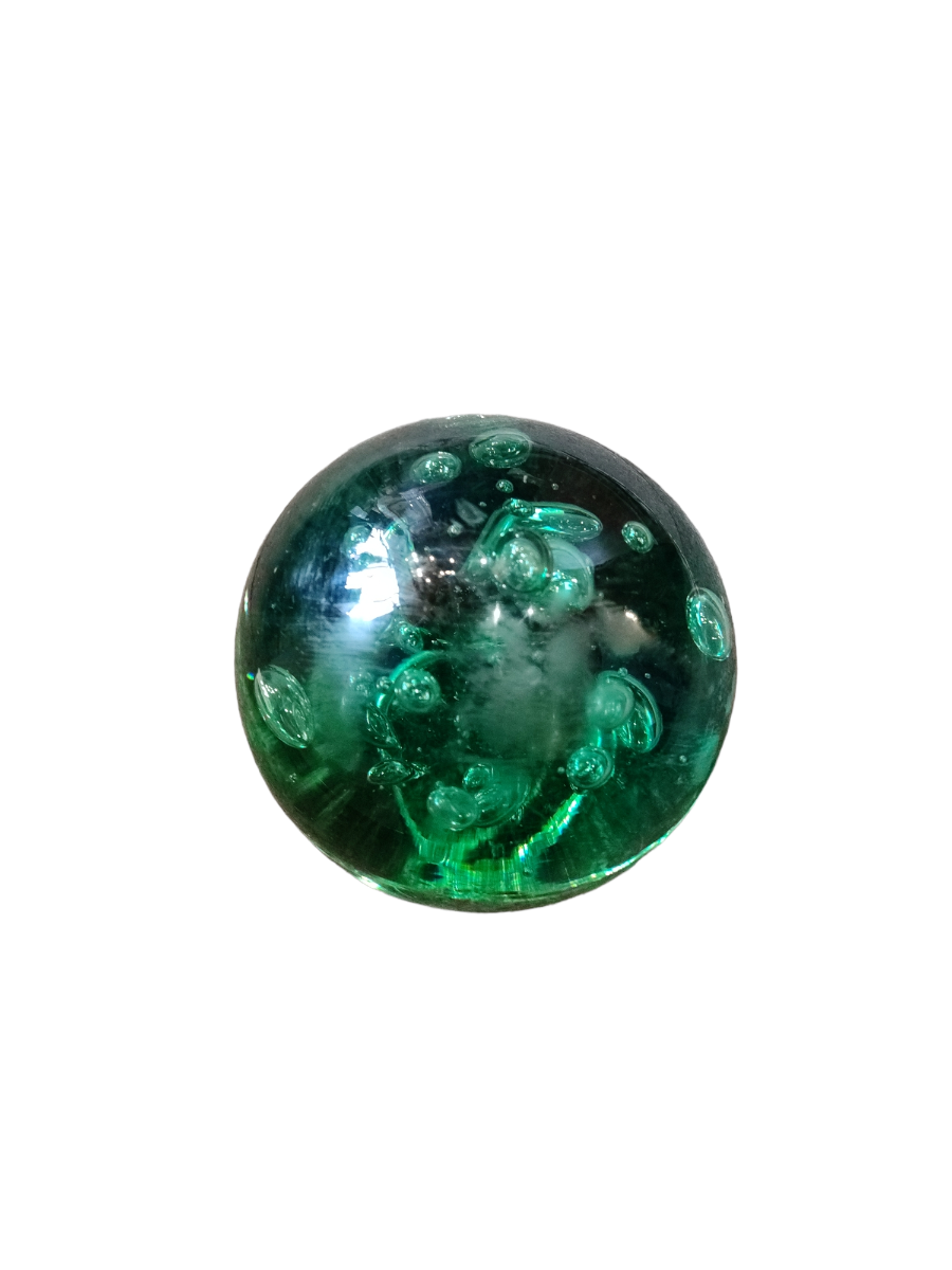 Discover our range of Victorian Nailsea glass dump, an exquisite 6-inches piece. Learn its history and make it yours today! Perfect for vintage lovers.