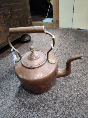 Discover our wide range of authentic Victorian copper kettles! High-quality, durable and uniquely designed. Shop now for the best deals on antique teaware!