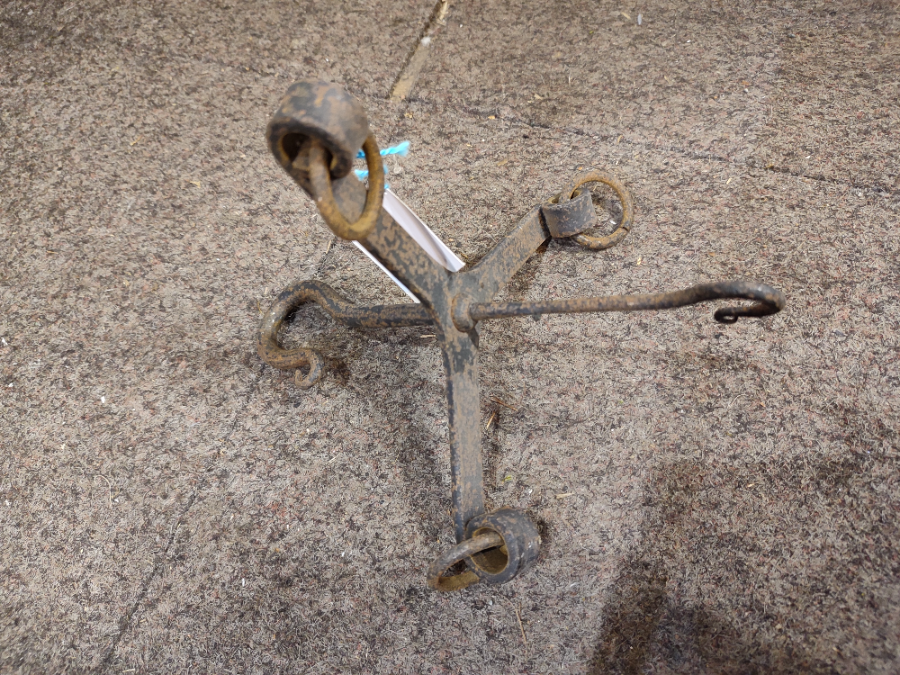 Victorian Birdhanger.