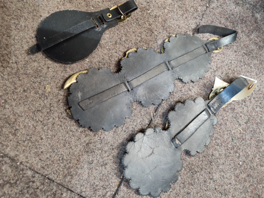 Discover our vast collection of antique horse brasses, meticulously curated over time. Shop now for exceptional pieces from different periods. Perfect for collectors!