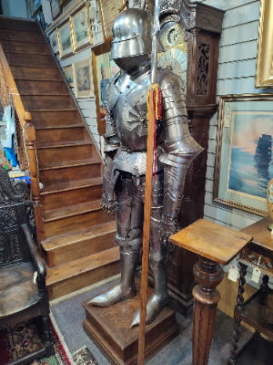 Victorian / Edwardian Gothic Plate Armour With Polearm.