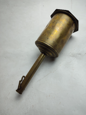 Discover our carefully curated selection of antique Victorian bottle jacks. Shop now to add a touch of vintage charm to your collection. Excellent condition guaranteed.