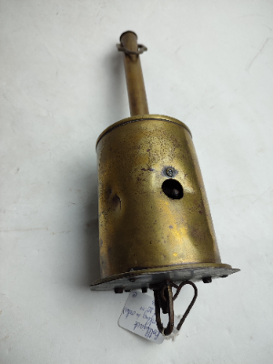 Discover our carefully curated selection of antique Victorian bottle jacks. Shop now to add a touch of vintage charm to your collection. Excellent condition guaranteed.