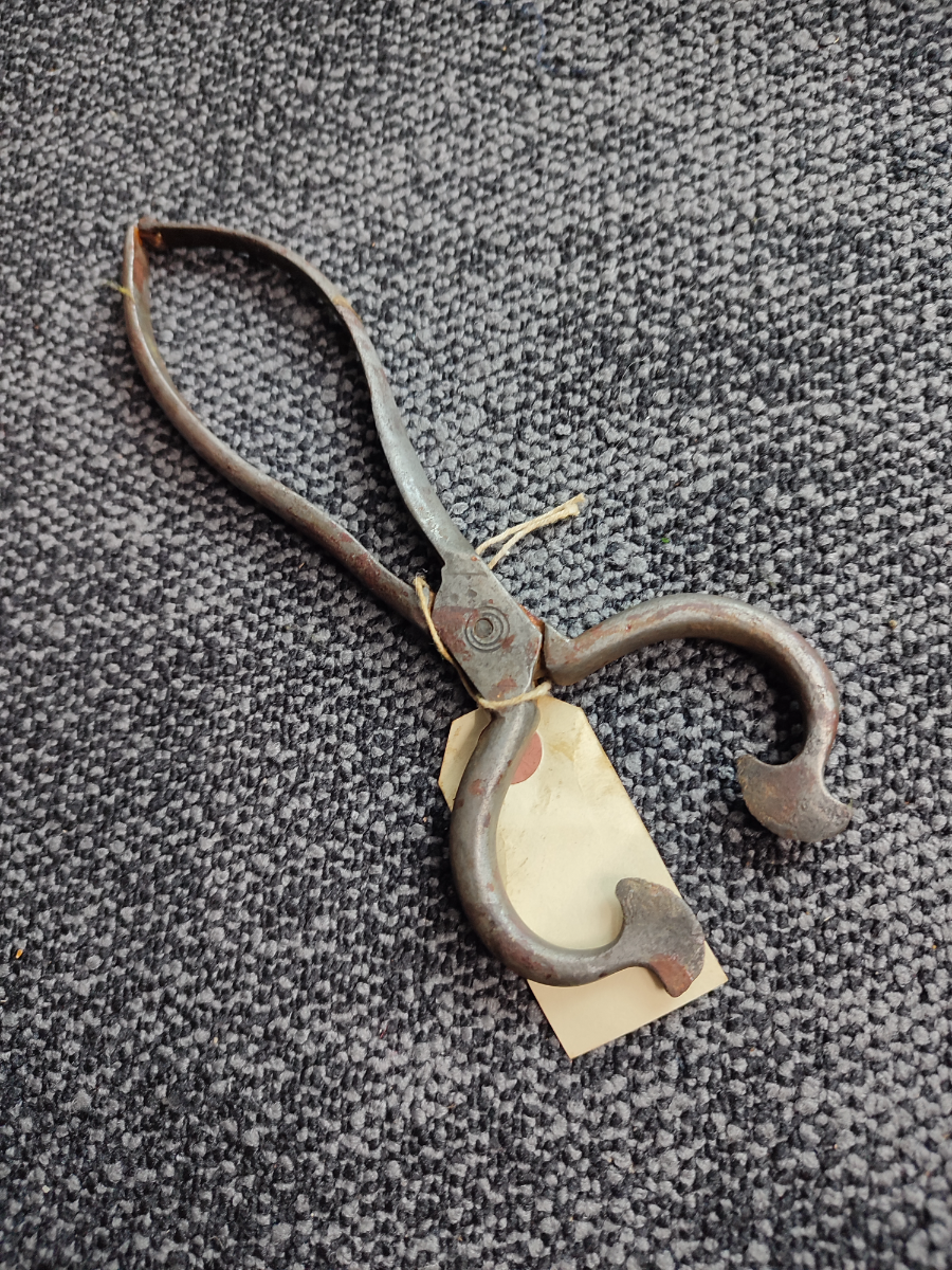 Discover our range of authentic Victorian iron sugar cutters. Crafted with quality and precision. Shop now and experience a slice of history in your kitchen!