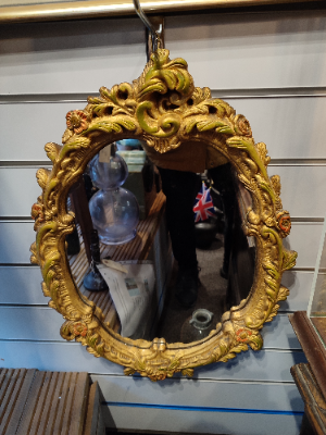 Discover our range of beautifully crafted gilt framed oval wall mirrors, 62cm x 46cm. Start enriching your home décor today! Shop now for the best deals.