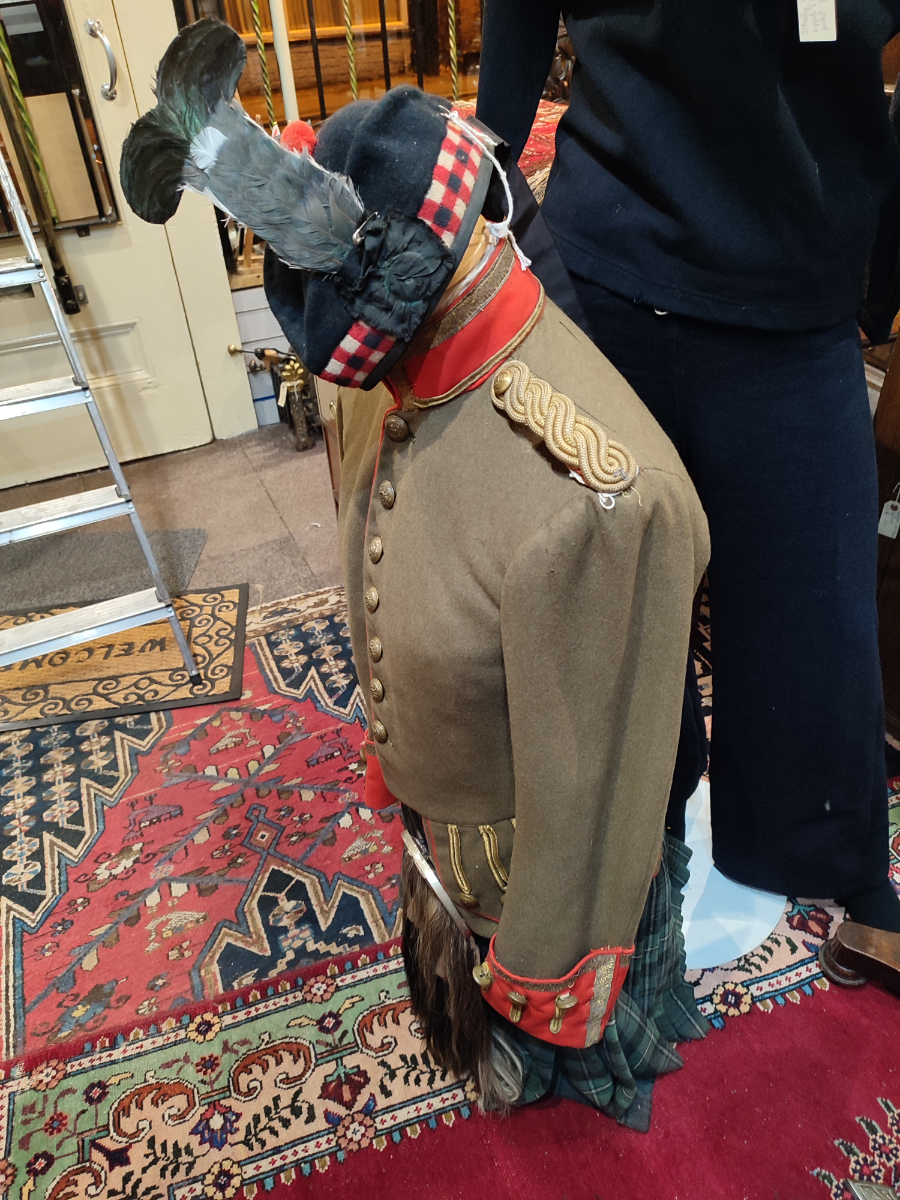 Liverpool Scottish Regiment Officers Tunic And Sporran