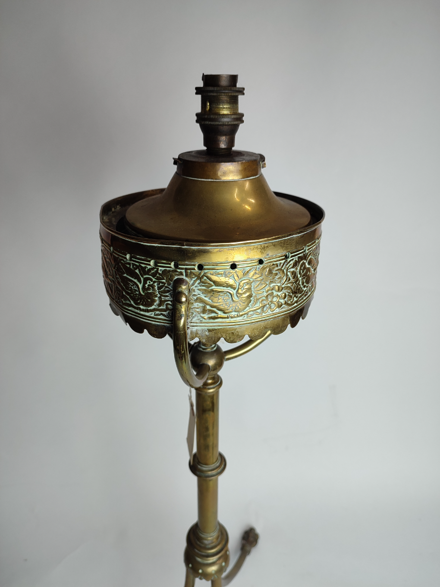 Discover our range of 19th century brass oil lamps. Stand at 68cm high, these antique pieces add elegance to any space! Shop now to elevate your home decor.