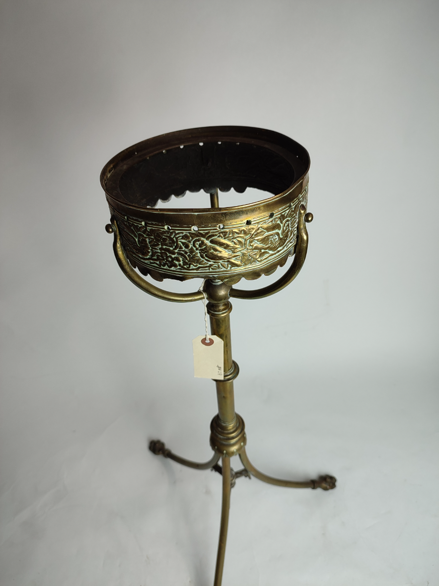 Discover our range of 19th century brass oil lamps. Stand at 68cm high, these antique pieces add elegance to any space! Shop now to elevate your home decor.