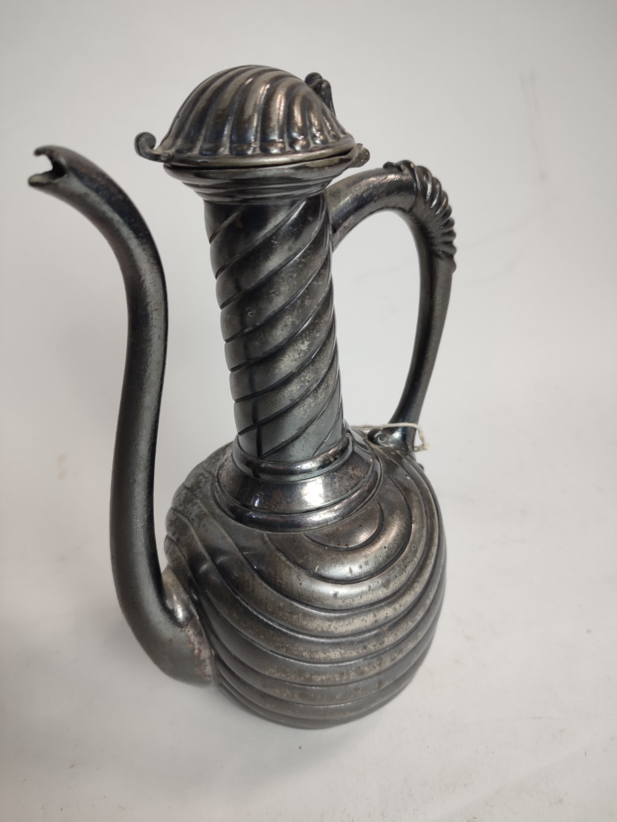 Discover our antique quadruple plate, 929 hard white metal water pot. Unique and beautifully crafted, it stands 21cm tall. Browse our collection today!