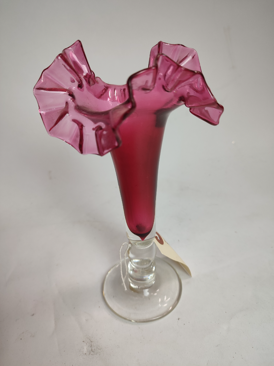 Discover our beautiful range of Victorian decorative poppy vases. Perfect for any decor style. Shop now and add elegance to your space instantly!