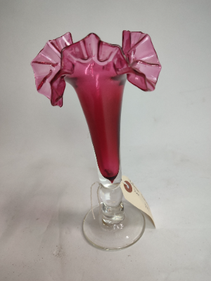 Discover our beautiful range of Victorian decorative poppy vases. Perfect for any decor style. Shop now and add elegance to your space instantly!