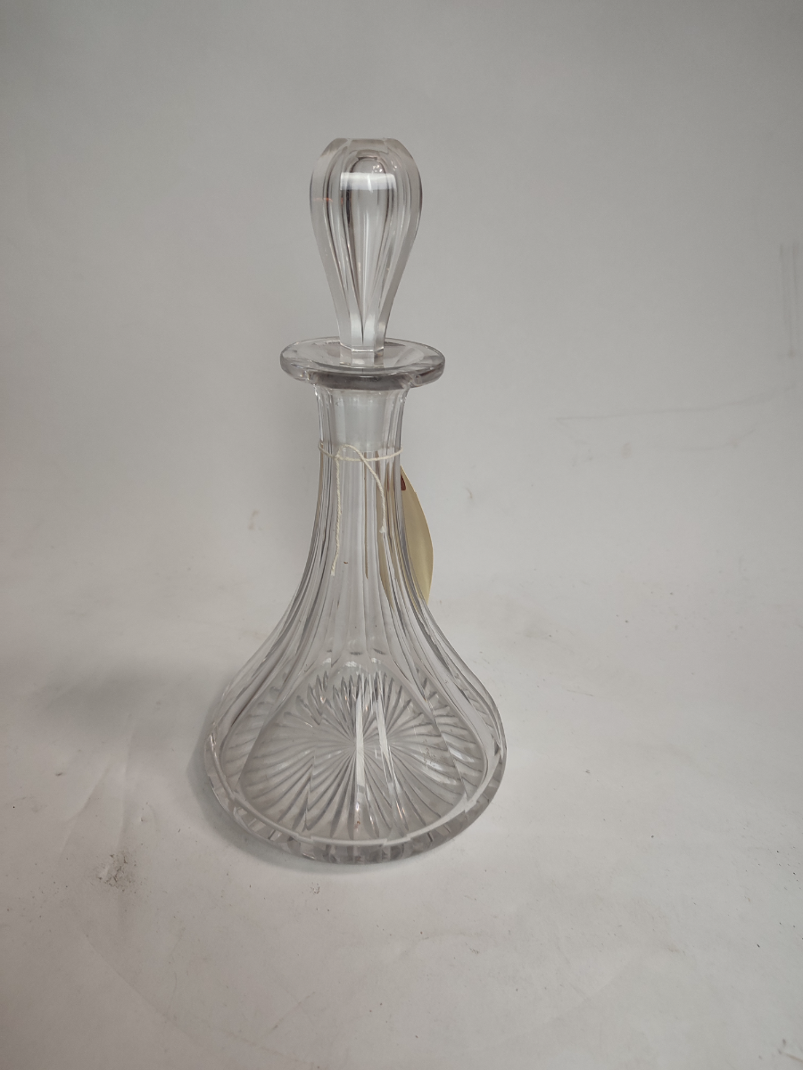 Discover our range of Victorian small ships decanters, beautifully crafted to enhance your dining experience. Explore now and upgrade your tableware today!