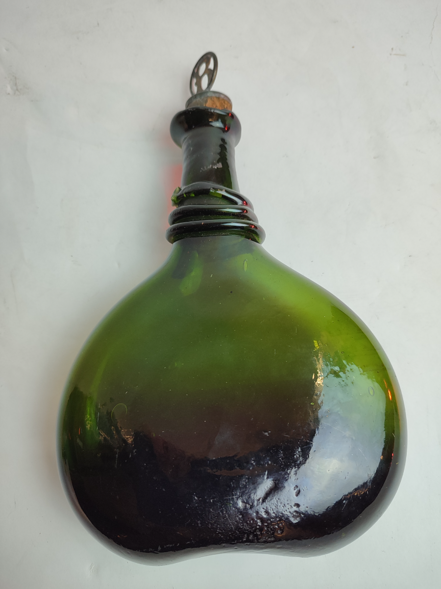 Discover our unique 18th-century Persian flasks, perfect for curating a distinctive antique collection. Check out the exquisite camel travel flask, circa 1730-1760, measuring 26cm high. Shop now!