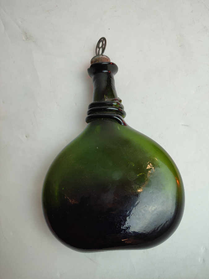 Discover our unique 18th-century Persian flasks, perfect for curating a distinctive antique collection. Check out the exquisite camel travel flask, circa 1730-1760, measuring 26cm high. Shop now!