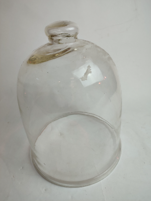 Discover our exquisite Georgian/Victorian glass domed food covers. Perfect for any occasion, it stands 28cm high and 22cm wide. Shop now and add elegance to your dining!