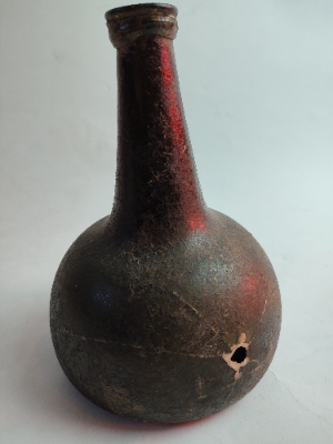 Discover our collection of 18th century onion bottles, expertly excavated and restored. Check out the unique specifications today!