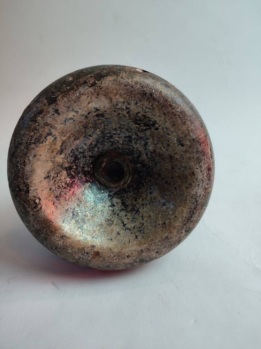 Discover our collection of 18th century onion bottles, expertly excavated and restored. Check out the unique specifications today!