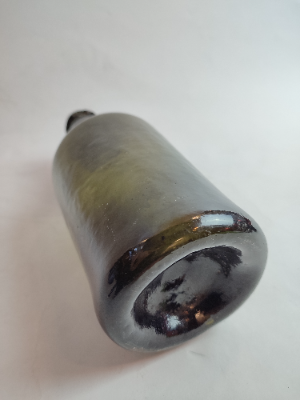 Discover our incredible range of early-to-mid 19th century handmade bottles. Explore now and buy your distinct 25cm tall 1840 artifact. Don't miss out!