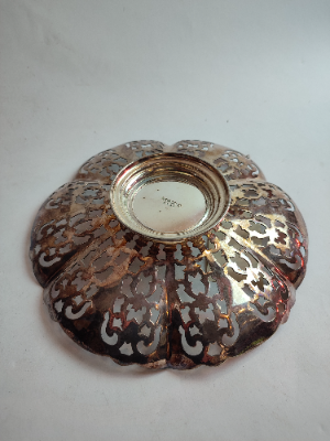 Discover our collection of vintage EPNS silver plated trays, circa 1950's, 22cm wide. Order now to add a touch of elegance to your home decor.