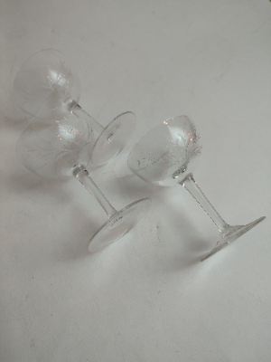 Discover our stunning collection of vintage Victorian cocktail glasses, 10cm high and in good condition. Shop now and add a touch of elegance to your next gathering.