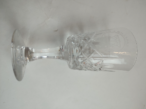 Discover our elegant Royal Brierley Millennium glass, in perfect condition and height of 8cm. Shop now for this unique piece of artistry.