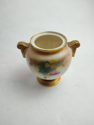 Discover antique Royal Worcestershire lidded vases from the early 20th Century. Height 11cm, Kings Crown cypher, in excellent condition. Shop now!